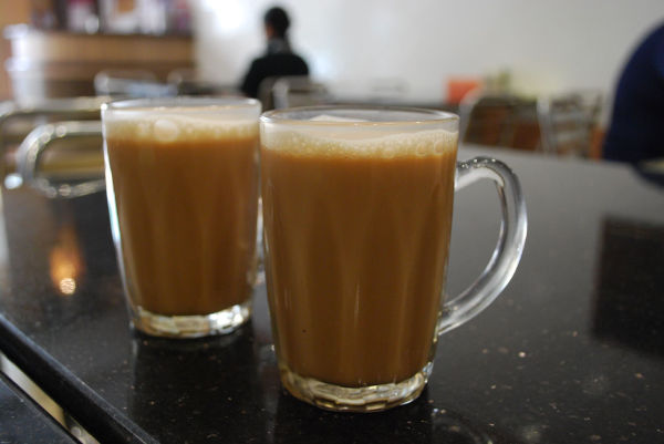 Teh tarik is a must to order if you are dining at a "mamak" stall. Composed of tea mixed with condensed milk, it definitely makes a perfect drink for all sweet tooths out there! To explain its name, the process of preparing the tea includes the action of "pulling" the tea upwards and poured into a cup to create bubbles. 