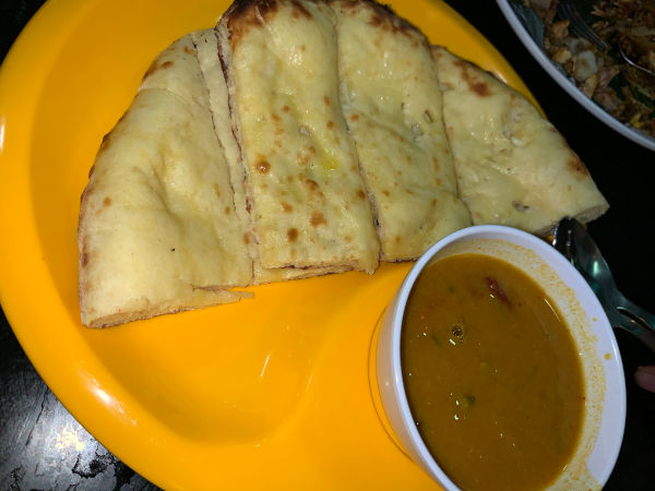 Usually at "mamaks" stalls, it is common for people to eat tandoori chicken with naan bread. There are various other types of naan breads, even cheese naan! This soft bread will definitely leave you craving for more!